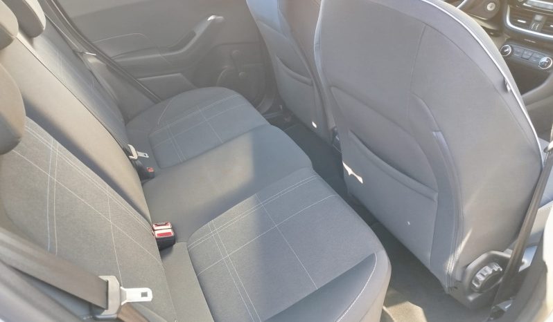 FORD FIESTA TREND lleno