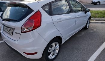 FORD FIESTA BLACK AND WHITE ED. lleno