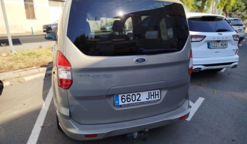 FORD TOURNEO COURIER TITANIUM DIESEL lleno