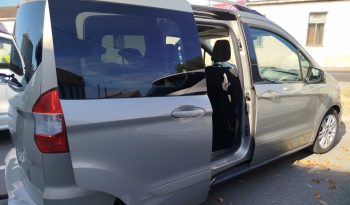 FORD TOURNEO COURIER TITANIUM DIESEL lleno
