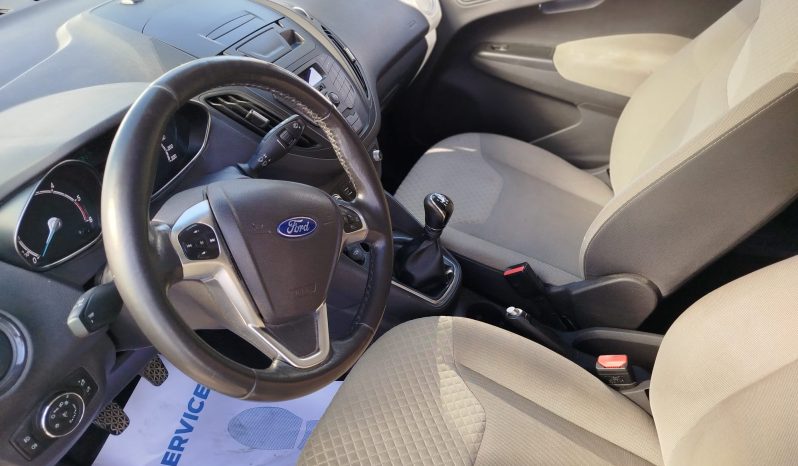 FORD TOURNEO COURIER TITANIUM DIESEL lleno