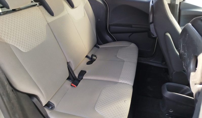 FORD TOURNEO COURIER TITANIUM DIESEL lleno